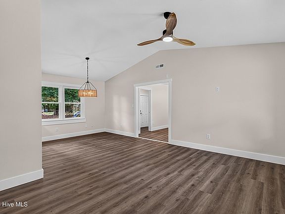 4th image of 416 Kenwood Drive