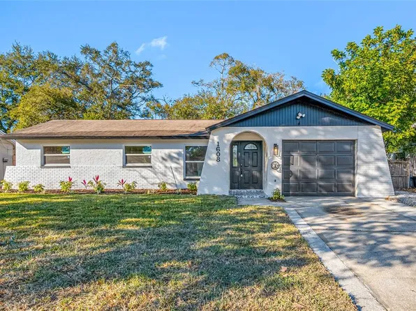 1608 Amberlea Dr N, Dunedin, FL 34698