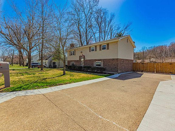 2nd image of 7608 Greenbriar Dr