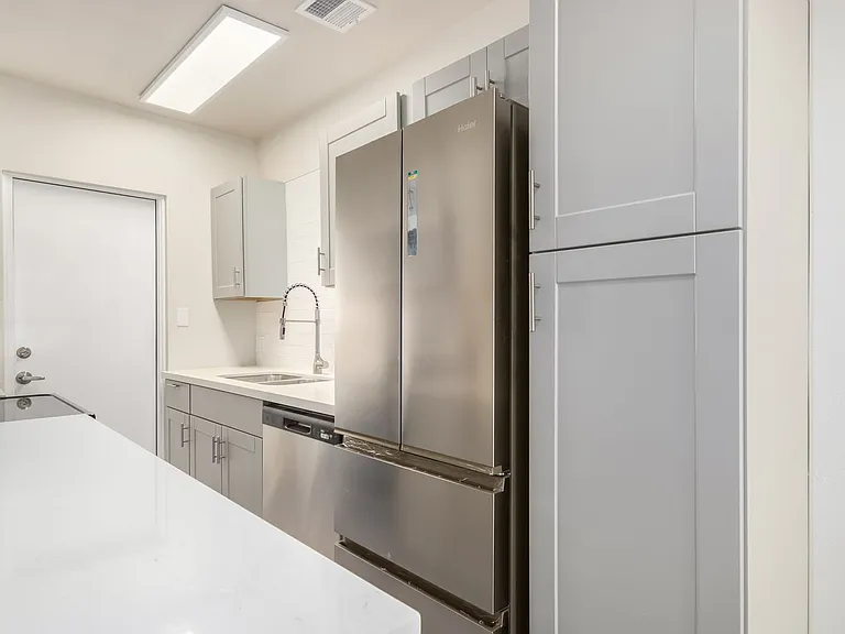 821 N 4th Ave — Photo 5