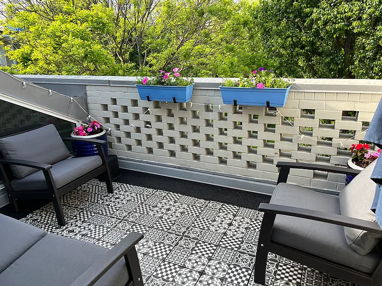 Patio Upstairs with Furniture