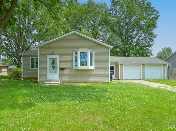 314 N 6th St, Mascoutah, IL 62258