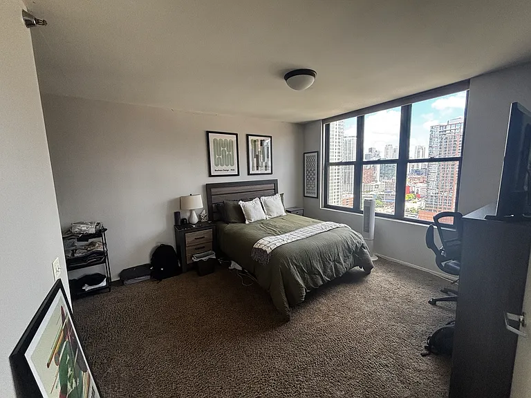330 N Jefferson St #2104 — Photo 10