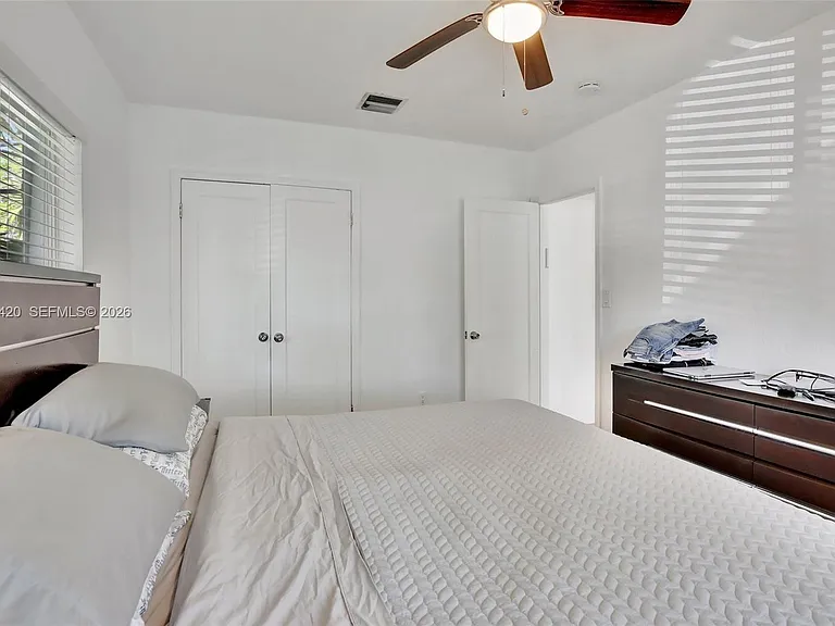 1523 Dewey St — Photo 27