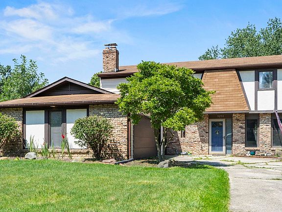 2nd image of 3231 Sudbury Pl