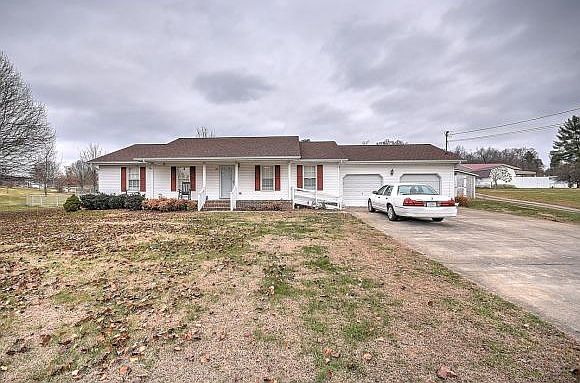 1st image of 699 Rock Springs Dr