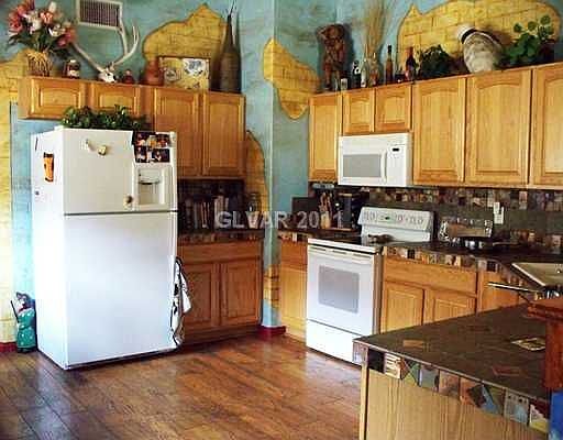 5th image of 5693 Harbour Pointe Ave