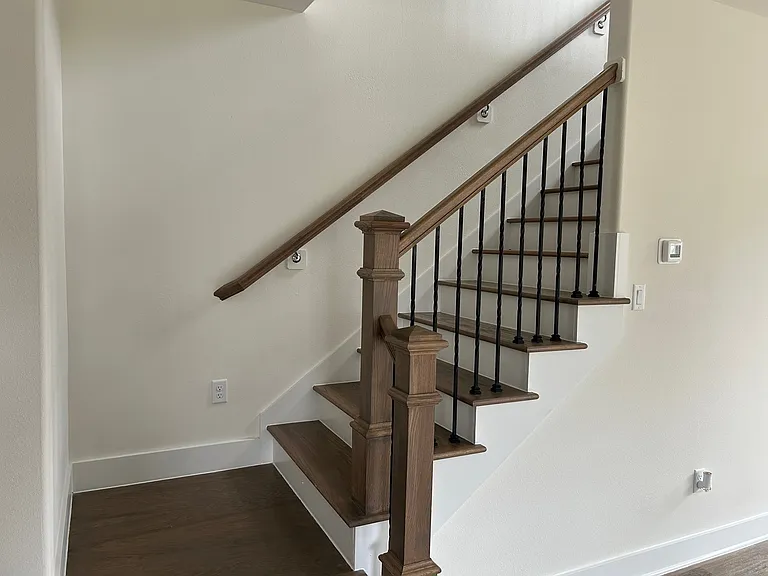 855 S Victory Dr #C — Photo 6
