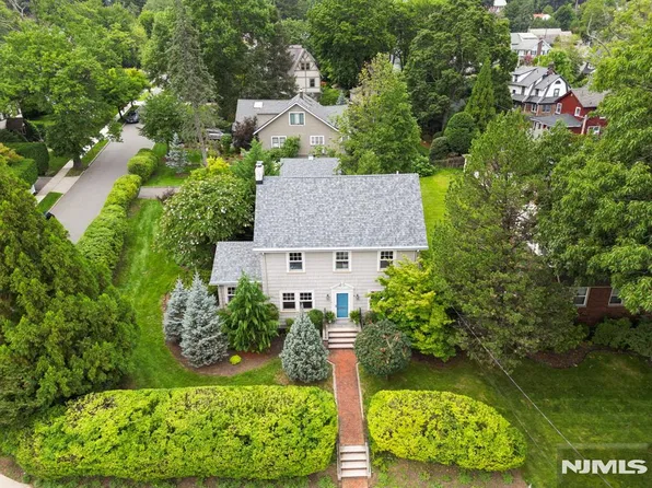 420 Upper Mountain Avenue, Montclair, NJ 07043