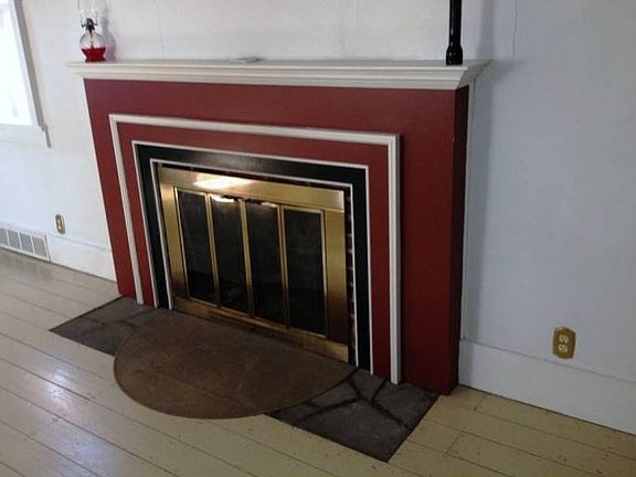 4th image of 216 N Main St