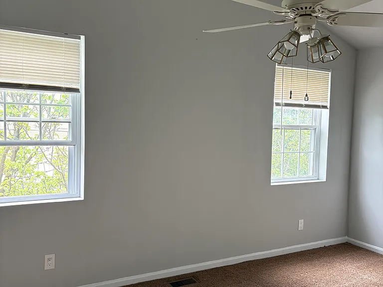 6 Prospect St #2 — Photo 8