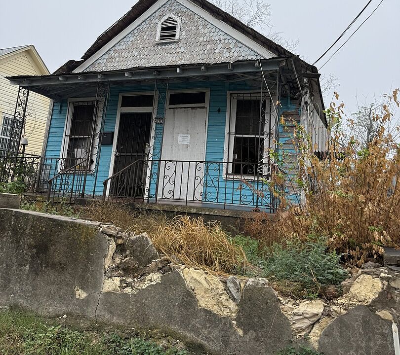 2nd image of 222 Brooks