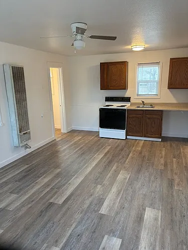 1403 E Main St Photo 1