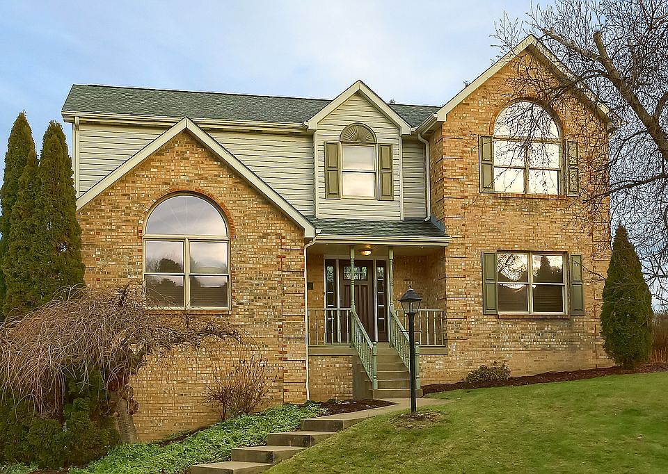 1st image of 202 Farmview Ct