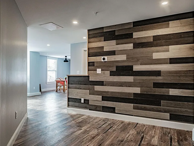 Bonus room space ideal for TV nook or office