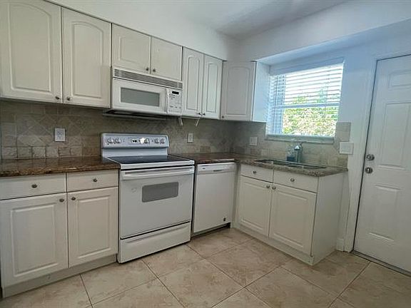 5th image of 2237 Florida Blvd APT 2