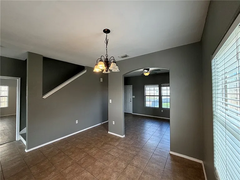 5509 Candace St — Photo 7