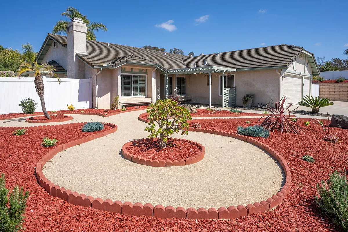 Building Photo - 1517 Del Mar Rd