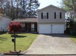 829 Carlingford Pl, Lithonia, GA 30058