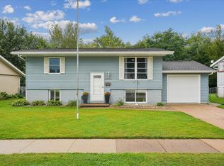 3522 Keymeer Dr, Dubuque, IA 52002