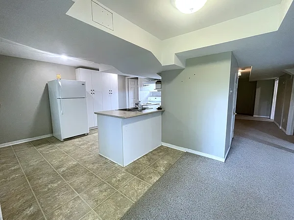 302 Livingstone St W #B — Photo 9