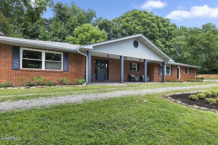 1st image of 2111 Brown Rd