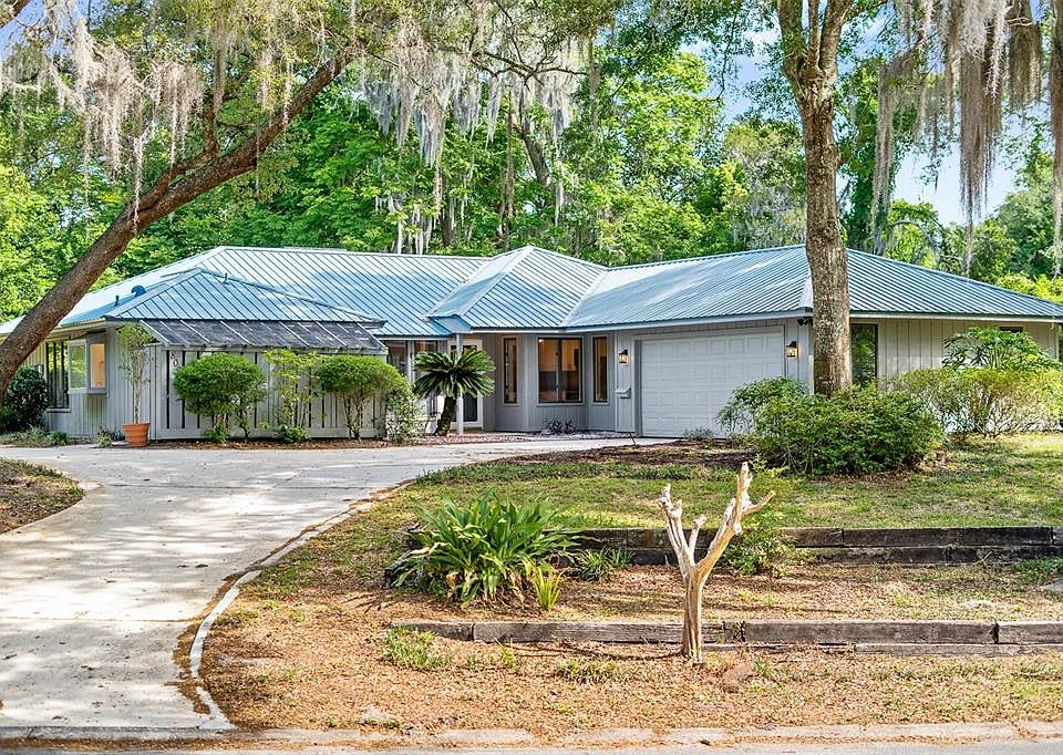 1st image of 809 Eastover Cir