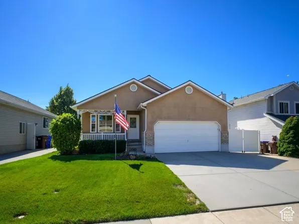 260 E Ashbrook Cir, Midvale, UT 84047