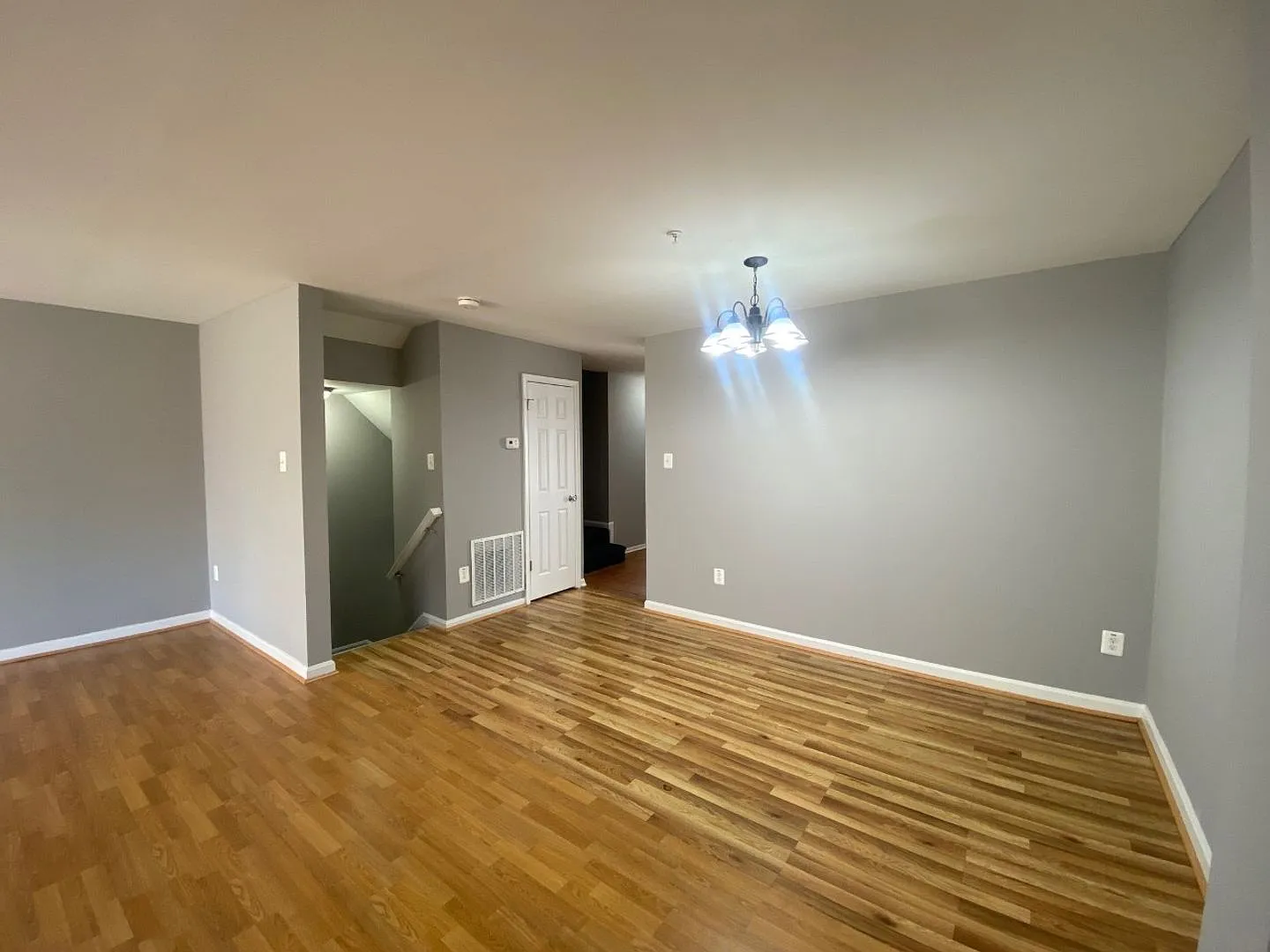Randallstown - 3 Bedrooms and 2.5 baths Available! — Photo 4