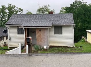 413 North Ave, Houston, PA