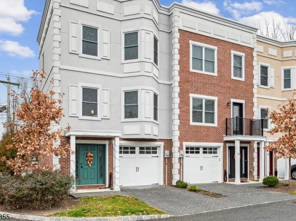 25 Stonybrook Cir #25, Fairfield, NJ 07004