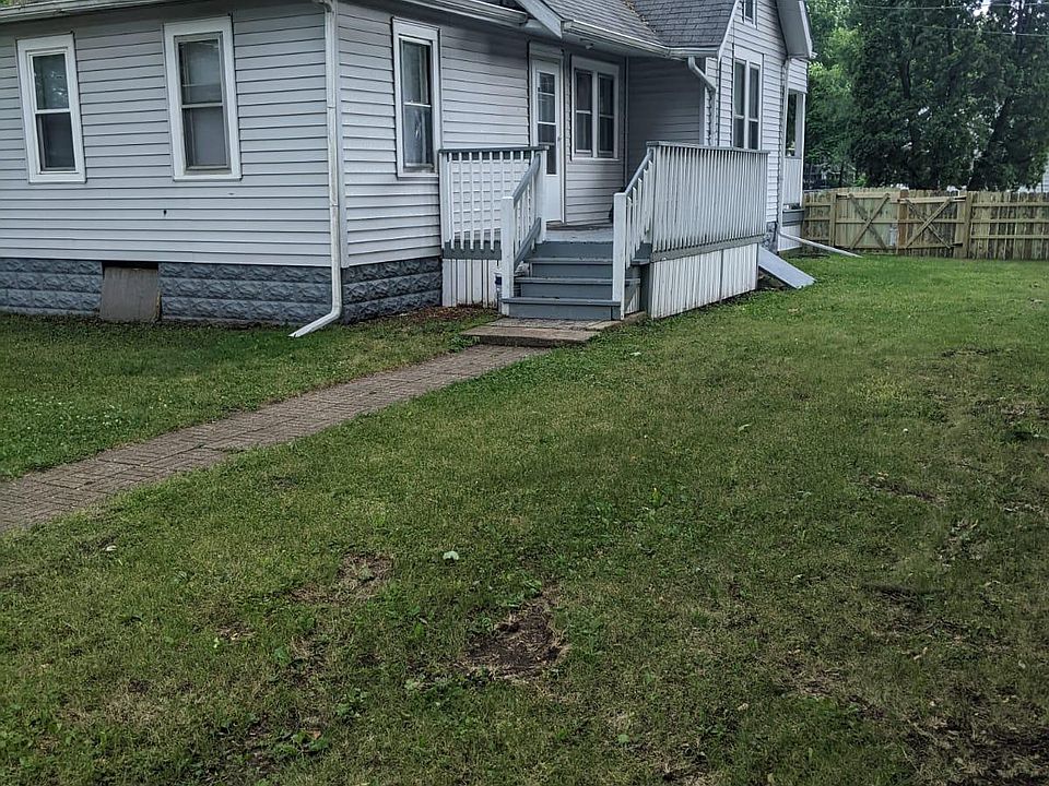 1st image of 2004 18th Ave