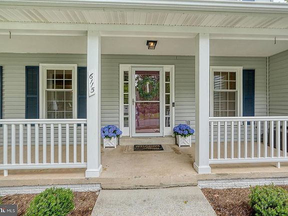 4th image of 6115 Mountain Springs Ln
