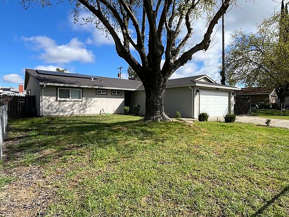 3rd image of 4409 Brandt Way
