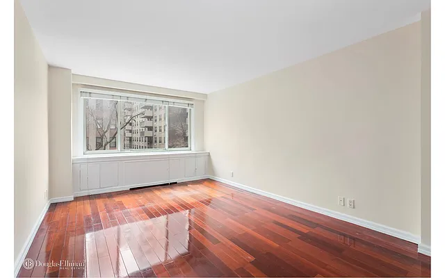 Sold by Douglas Elliman | media 15