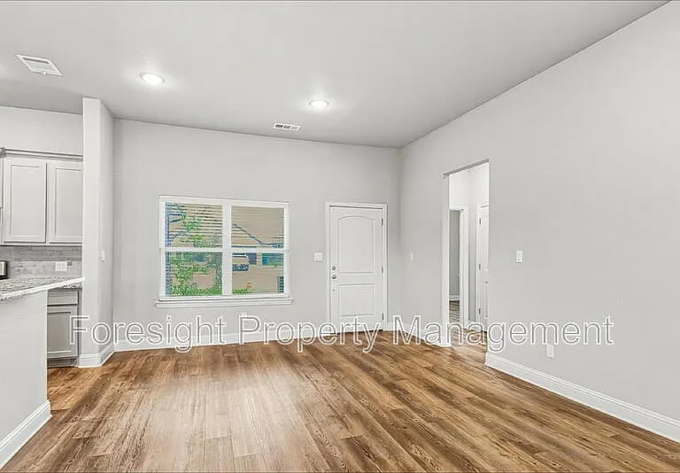 2902 Orchid Dr — Photo 6