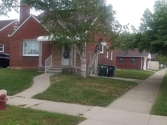 2nd image of 756 Moran Ave