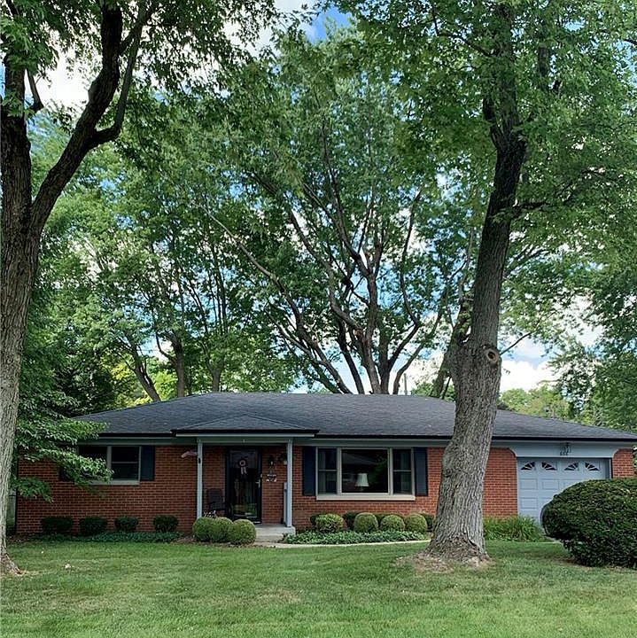 1st image of 868 Gary Dr