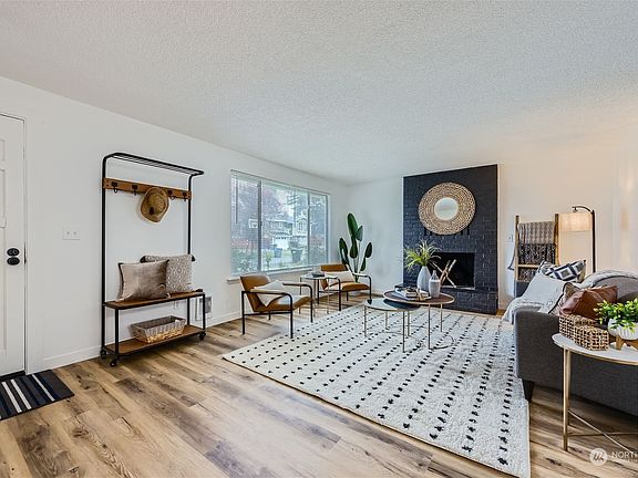 4th image of 17114 20th Avenue Ct E