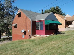 2016 Ohio Ave, West Mifflin, PA 15122