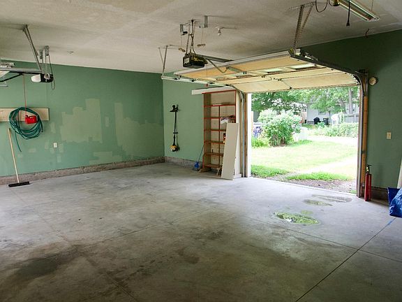 4th image of 2974 Dudley St