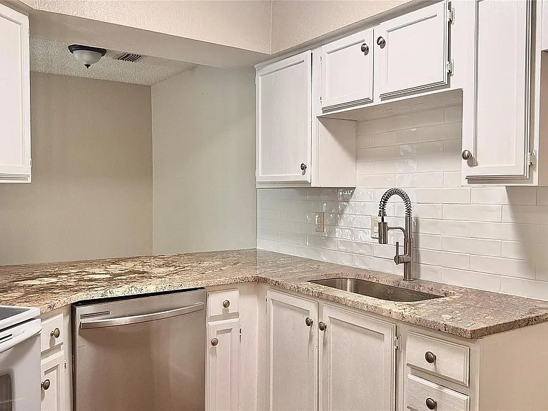 1614 Pecan Chase Cir #59 — Photo 11