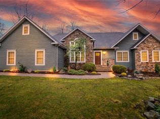 10 Woods End, Lake Harmony, PA 18624