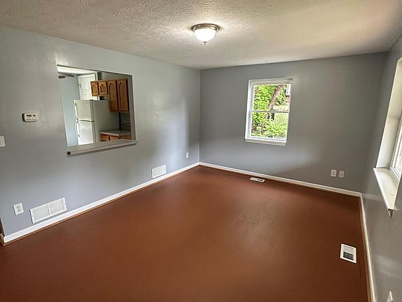 4th image of 4022 Akochia Ave