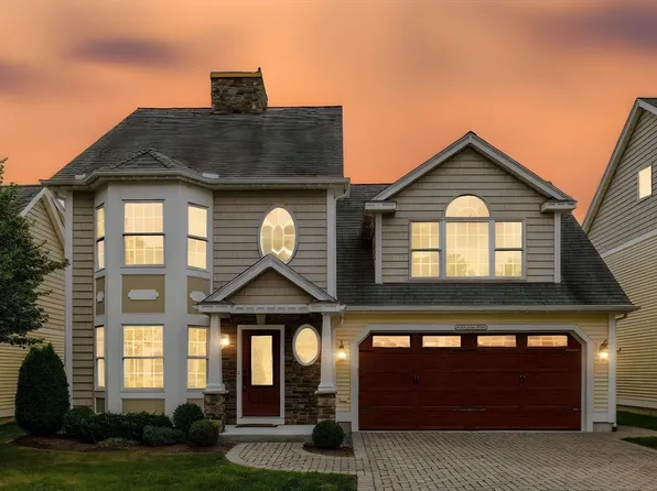 9 Cheshire Ln #9, Tewksbury, MA 01876