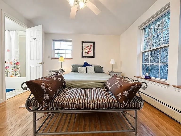 129 Lawrence Rd — Photo 15