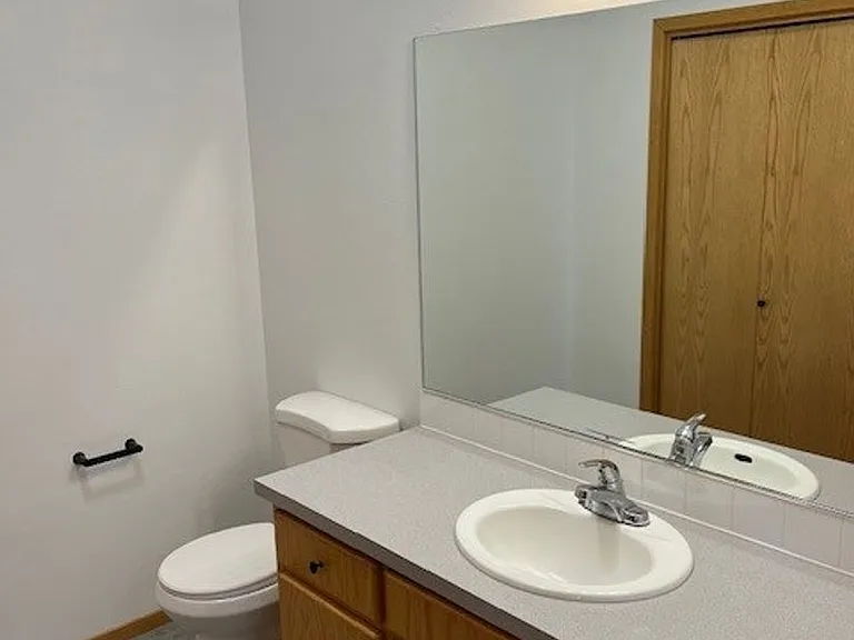 413 W Hood Ave — Photo 6