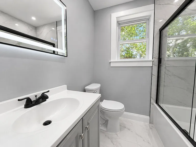 2353 Wilder St — Photo 15