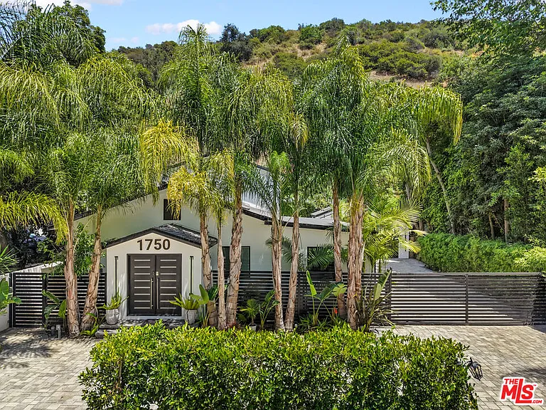 1750 N Beverly Glen Blvd — Photo 35