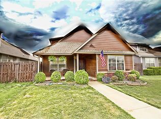 3810 SW Gibson St, Bentonville, AR 72712